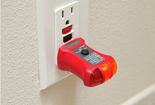 ST-102B | Probador de tomas eléctricos y disyuntores GF