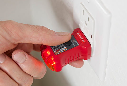 ST-102B | Probador de tomas eléctricos y disyuntores GF